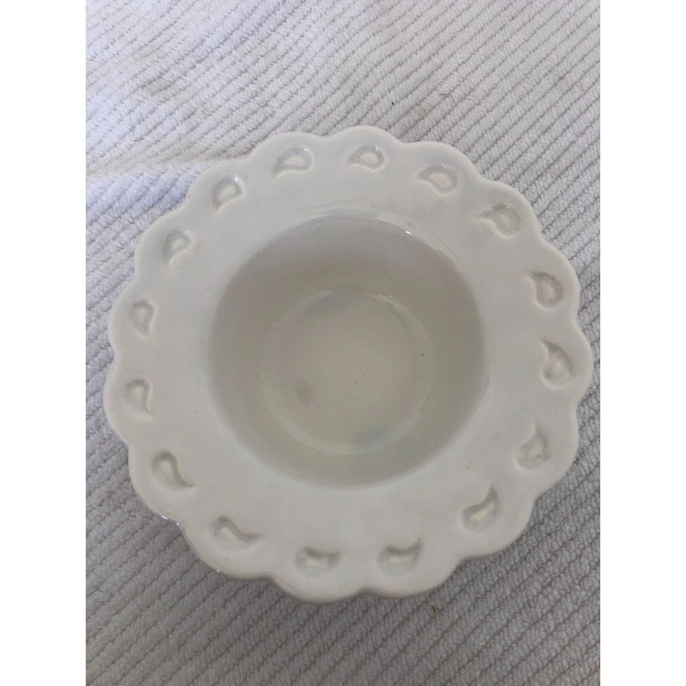 Vintage Calif USA Scalloped Rimmed Pottery Bowl With Raindrop Pattern on Rim